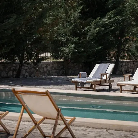 Stiga - Maisonettes Калаврита